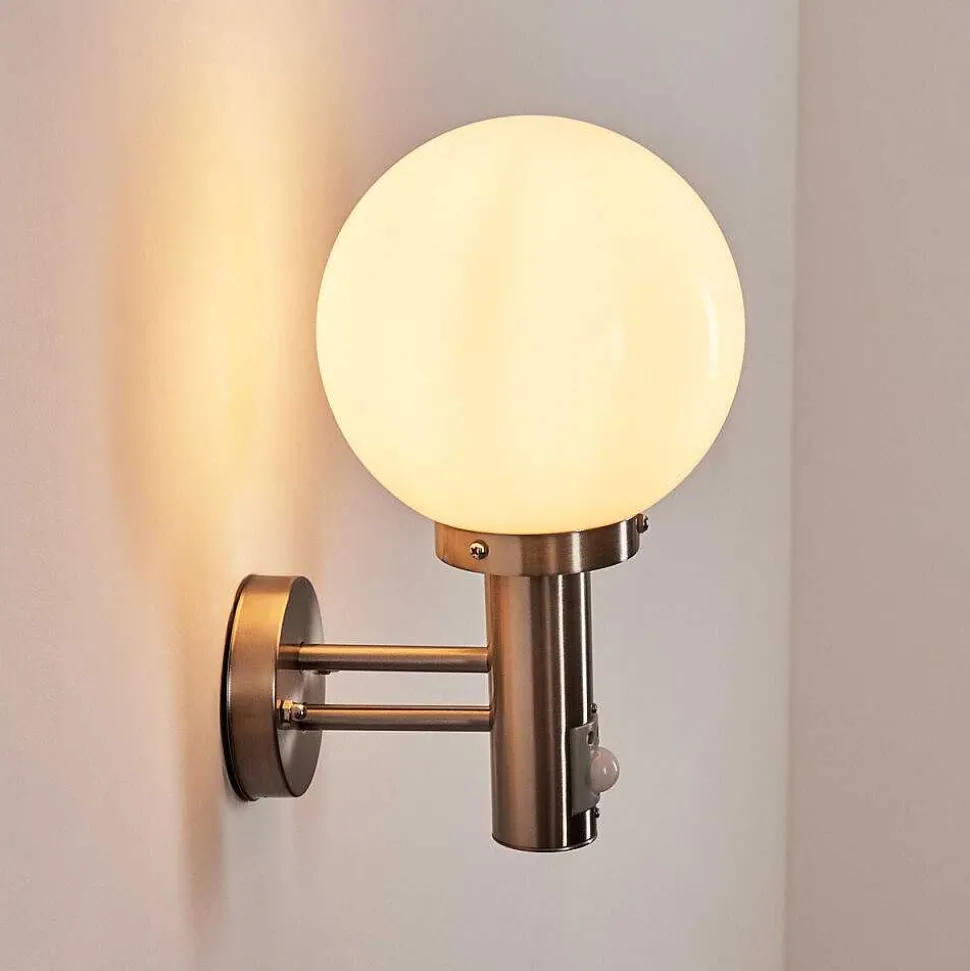 Applique Murale D'Exterieur Napaskiak Nickel Mat, 1 Lumiere, Detecteur De Mouvement